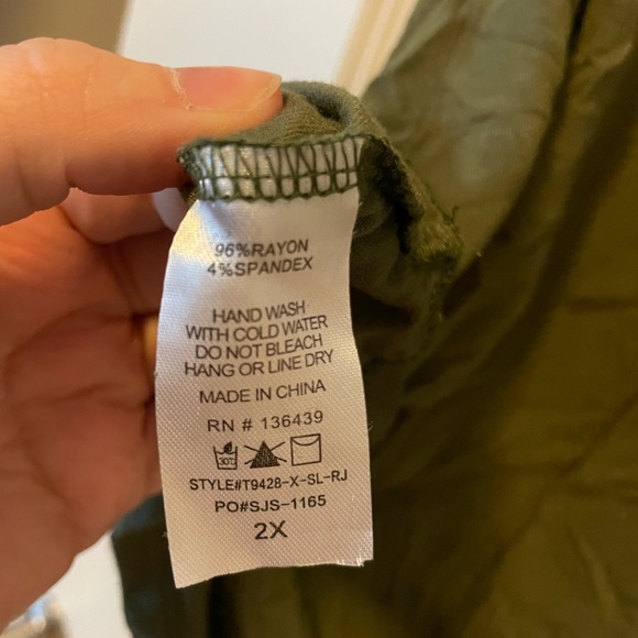 SOLD EUC Size 2XL sexy army green tank top - Picture 3 of 3